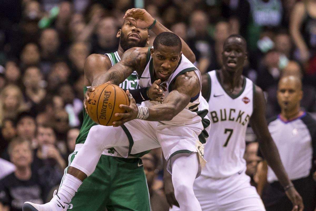 从国际比赛日广州队造点机会到密尔沃基雄鹿今晨强势反弹，今夜广东宏远调整名单以备德甲(广东宏远篮球队比赛直播)