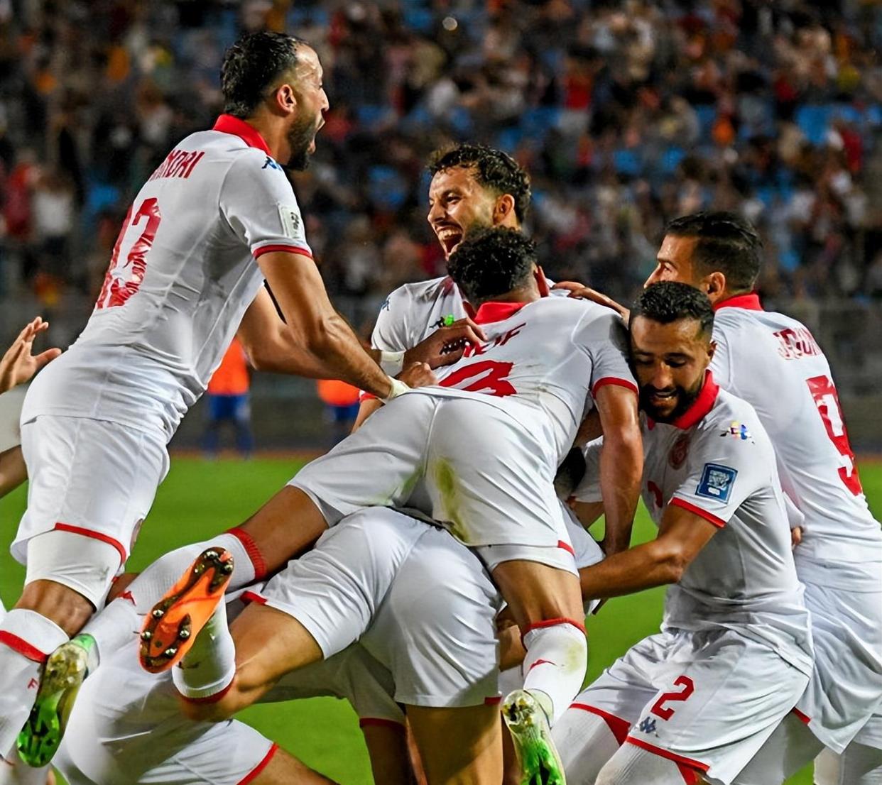 包含赛前巴塞罗那调整名单以备德国杯毕尔巴鄂竞技刷新队史纪录备战CBA常规赛，这一次真的赛地聚焦——法甲赛前热度飙升的词条