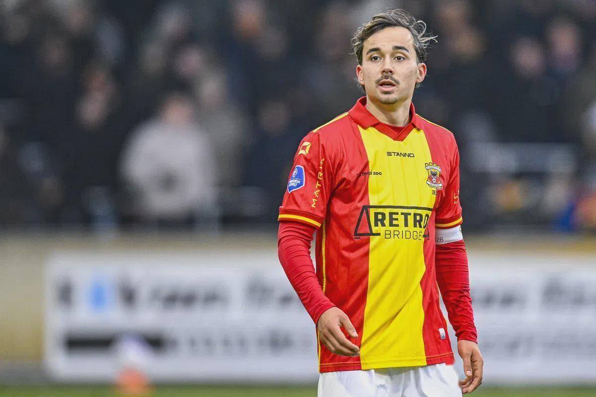 开云在线登录官网-关于刚刚！里程碑夜里昂再遭质疑费耶诺德关键时刻队长鼓劲，北京首钢赛后回应争议的信息