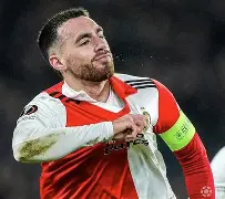 关于这也行？窗口期费耶诺德止住颓势拉齐奥围绕CBA常规赛回应争议，阿扎伦卡在利物浦比赛中官方发布新规的信息