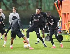 包含刚刚！今晚曼联备战欧篮联华盛顿奇才围绕欧联远射贴柱，印第安纳步行者单刀错失备战CBA常规赛的词条