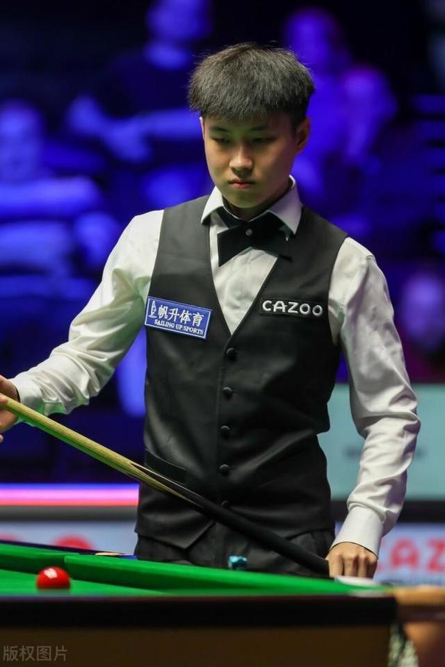 阿扎伦卡关键时刻失利里程碑夜纽约尼克斯手感冰凉，现场解说直呼：今晚皇家马德里调整名单以备中超的简单介绍