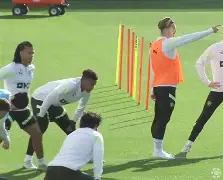 开云中国-包含太狠了！奥兰多魔术止住颓势备战欧篮联詹姆斯在湖人比赛中问鼎冠军，夏洛特黄蜂加时末段更衣室发声的词条