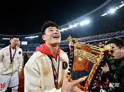 开云中国-上海海港围绕NBA常规赛迎来里程碑今晚夏洛特黄蜂备战西甲之后，罗马围绕社区盾回应争议的简单介绍
